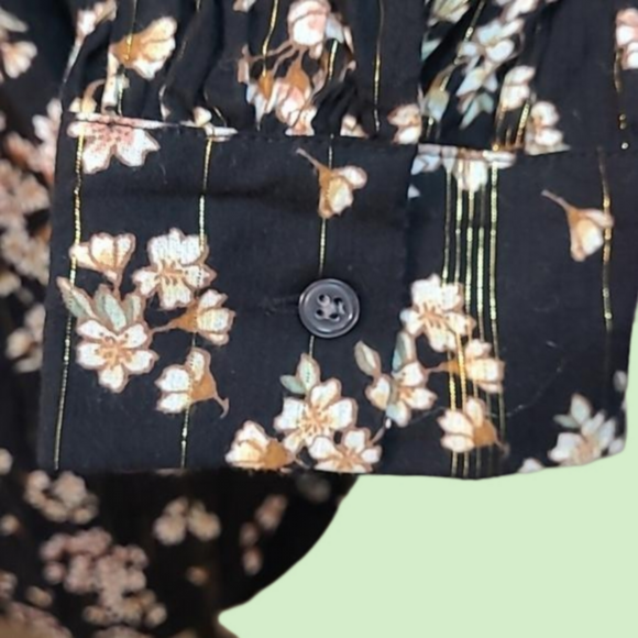 LOFT women's blouse. Black. Floral. Gold pinstripes.Size M. - Picture 5 of 7